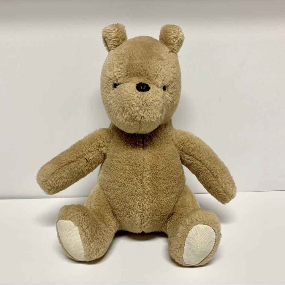 Classic Pooh by Gund